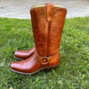 Pull in Squared toe cowgirl boots